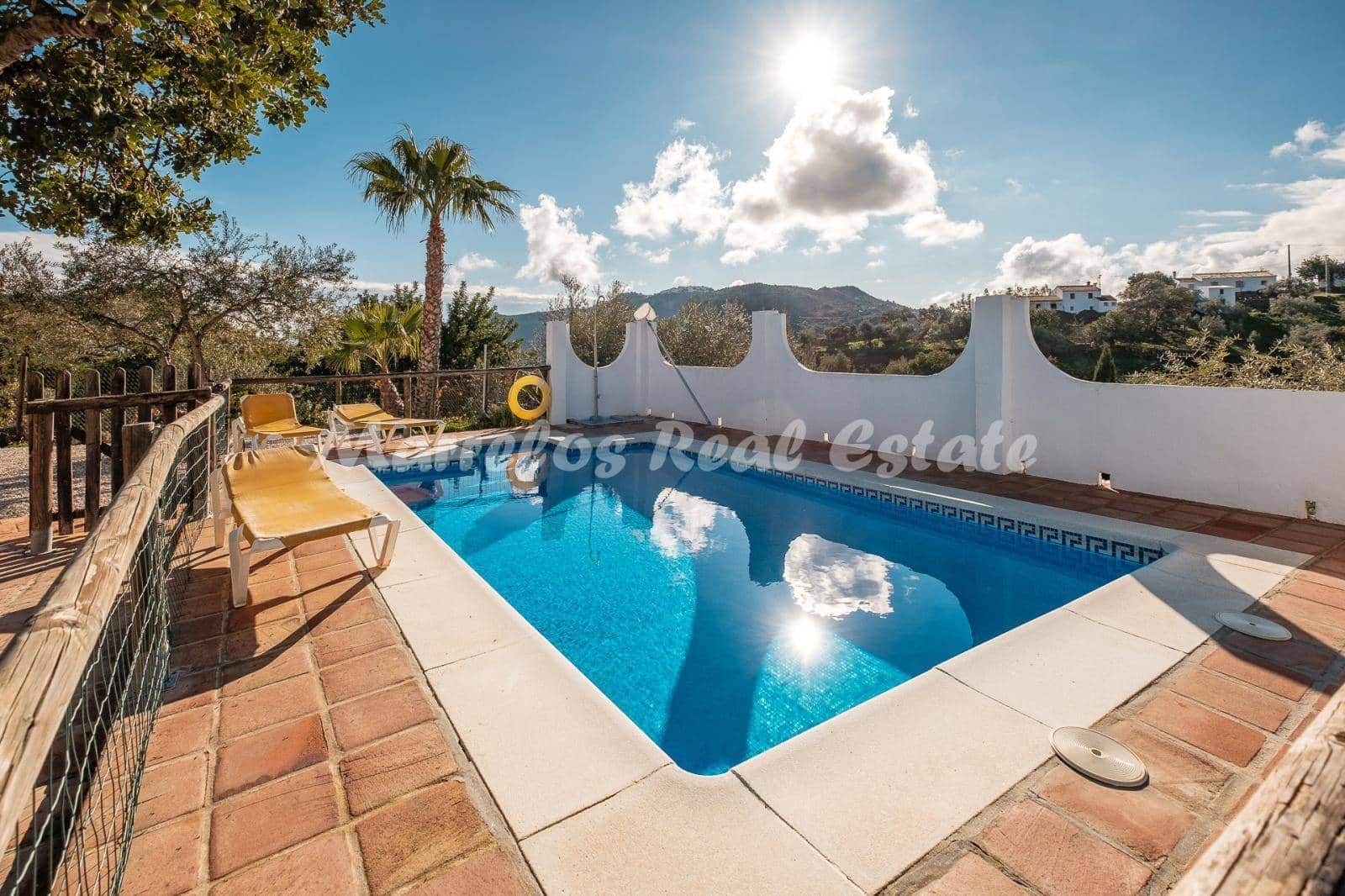 3 soveværelse Byhus til salg i Comares med swimmingpool - € 262.000 (Ref: 5890168)