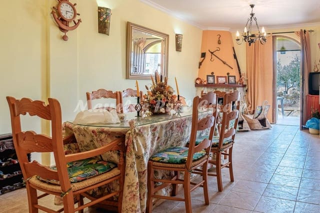 3 soveværelse Byhus til salg i Riogordo med swimmingpool - € 650.000 (Ref: 5974818)