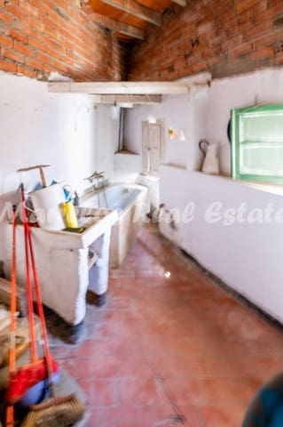 8 soveværelse Byhus til salg i Viñuela - € 175.000 (Ref: 6744022)