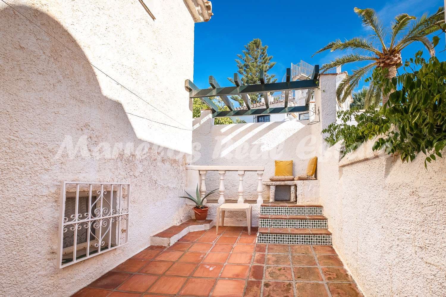 5 sovrum Villa till salu i Nerja - 499 000 € (Ref: 7340178)