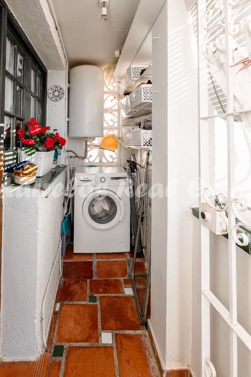 5 sovrum Villa till salu i Nerja - 499 000 € (Ref: 7340178)