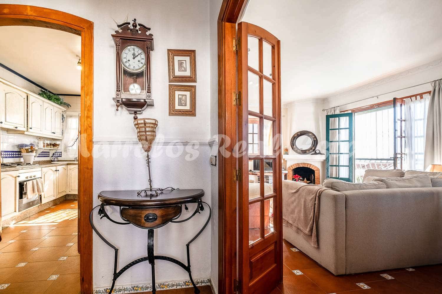 5 sovrum Villa till salu i Nerja - 499 000 € (Ref: 7340178)