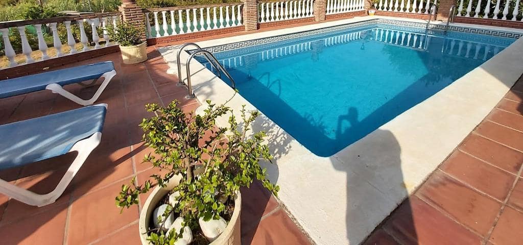 4 camera da letto Finca/Casa di Campagna in vendita in Nerja con piscina - 650.000 € (Rif: 7957279)