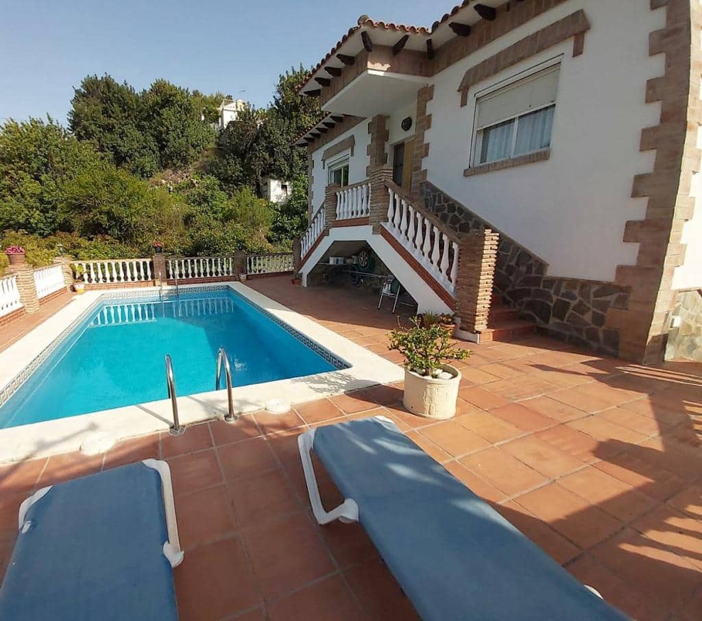 4 camera da letto Finca/Casa di Campagna in vendita in Nerja con piscina - 650.000 € (Rif: 7957279)