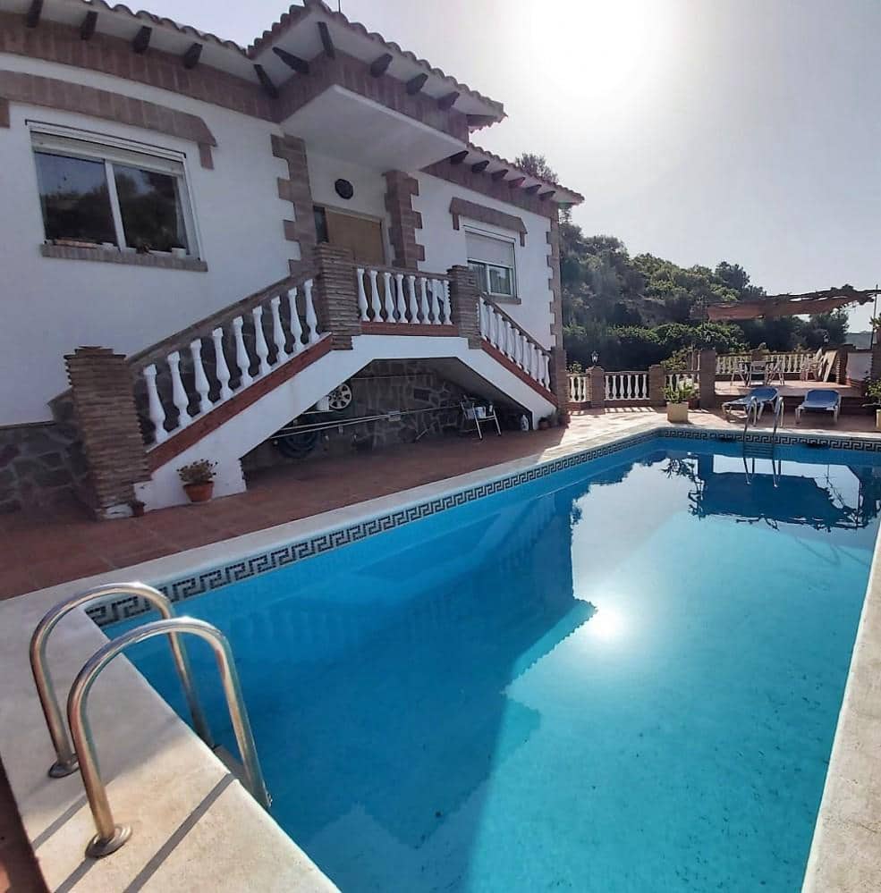 4 camera da letto Finca/Casa di Campagna in vendita in Nerja con piscina - 650.000 € (Rif: 7957279)