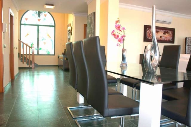 4 sovrum Villa till salu i Frigiliana med pool - 845 000 € (Ref: 8054097)