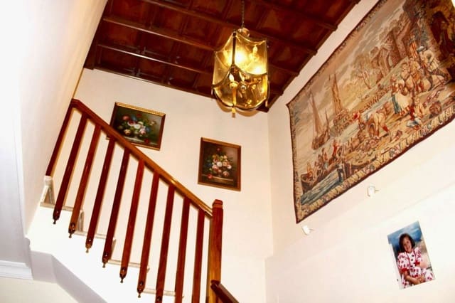 5 sovrum Radhus till salu i Frigiliana med garage - 560 000 € (Ref: 8054098)