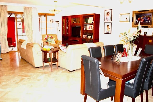 5 sovrum Radhus till salu i Frigiliana med garage - 560 000 € (Ref: 8054098)