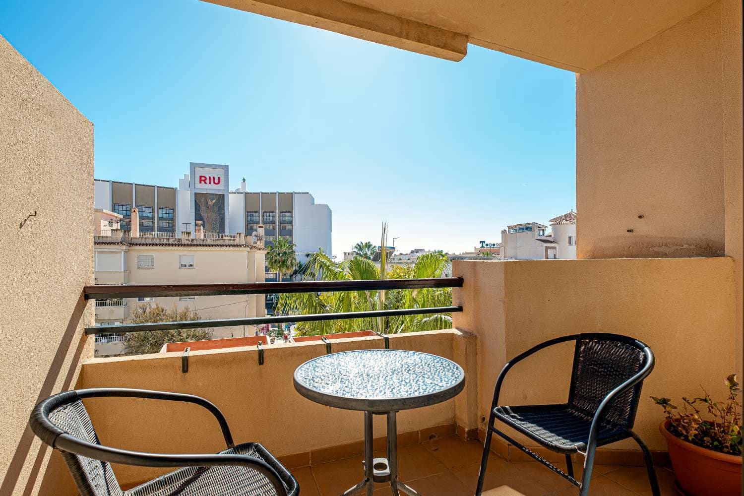 2 bedroom Apartment for sale in Nerja with pool - € 359,000 (Ref: 8118880)