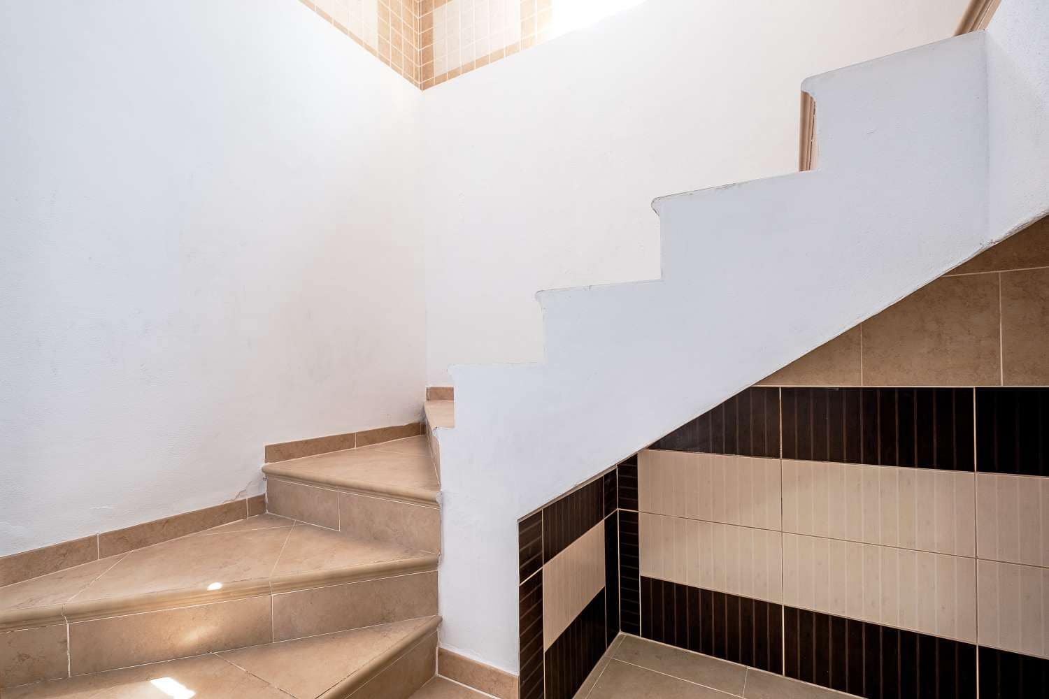 2 soveværelse Semi-Rækkehus til salg i Nerja - € 399.000 (Ref: 8353760)