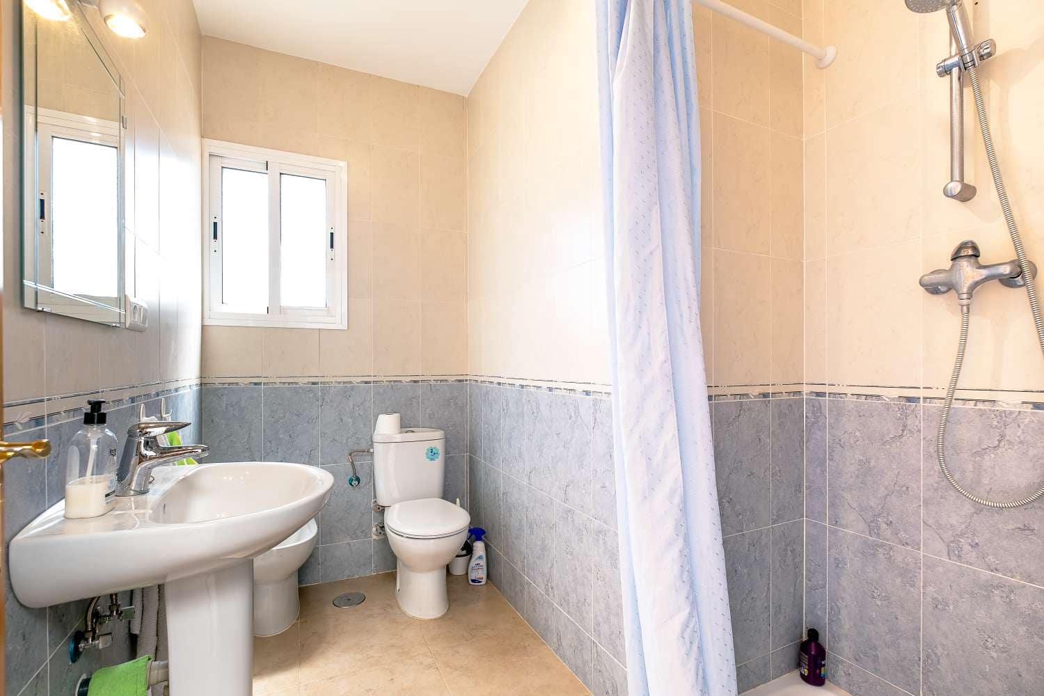 2 soveværelse Semi-Rækkehus til salg i Nerja - € 399.000 (Ref: 8353760)