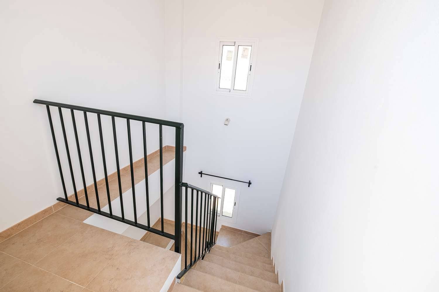 2 soveværelse Semi-Rækkehus til salg i Nerja - € 399.000 (Ref: 8353760)