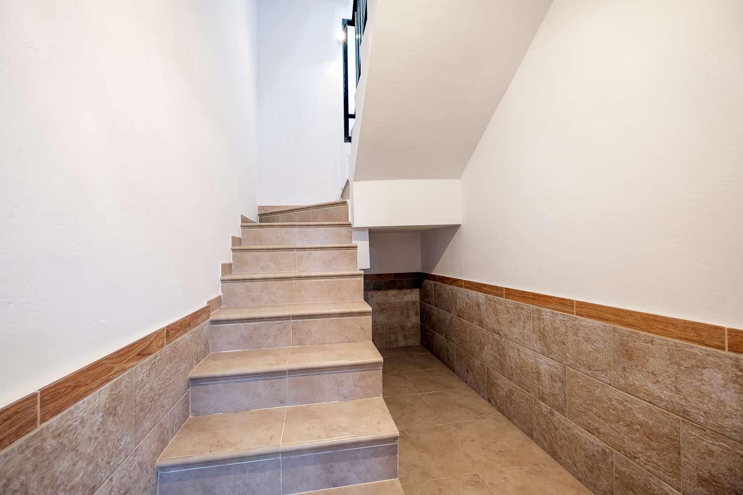 2 soveværelse Semi-Rækkehus til salg i Nerja - € 399.000 (Ref: 8353760)