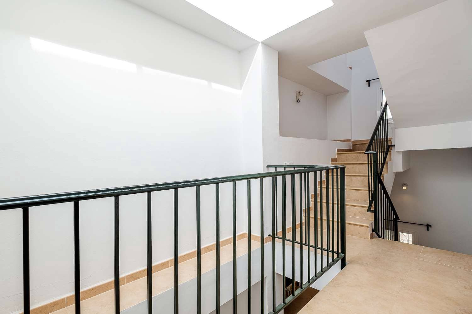 2 soveværelse Semi-Rækkehus til salg i Nerja - € 399.000 (Ref: 8353760)