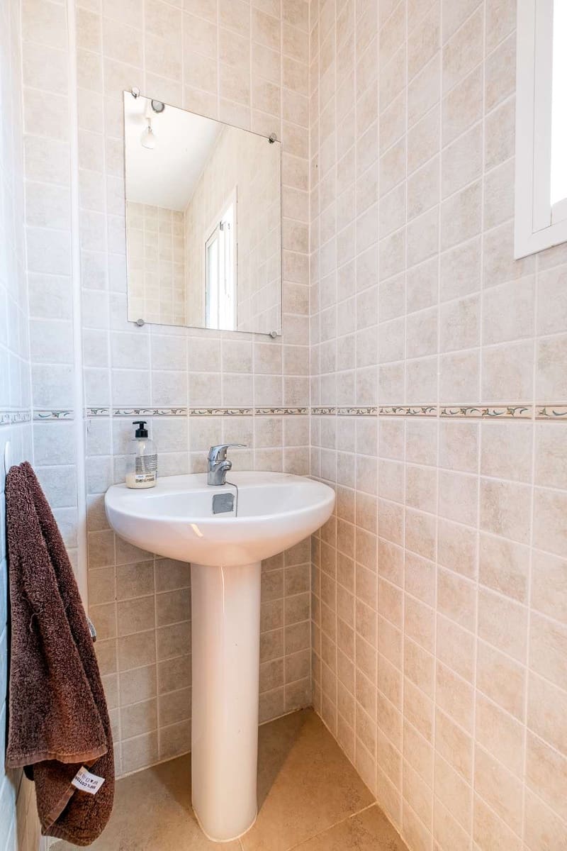 2 soveværelse Semi-Rækkehus til salg i Nerja - € 399.000 (Ref: 8353760)