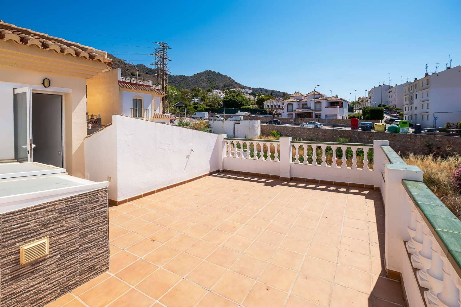 2 soveværelse Semi-Rækkehus til salg i Nerja - € 399.000 (Ref: 8353760)