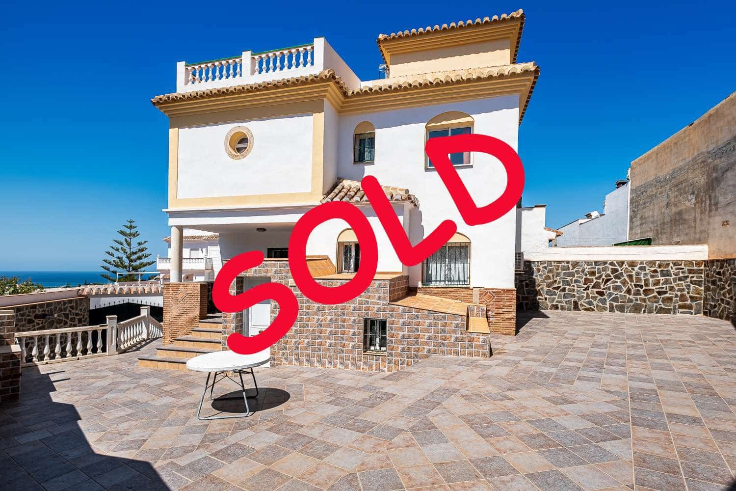 2 soveværelse Semi-Rækkehus til salg i Nerja - € 399.000 (Ref: 8353760)