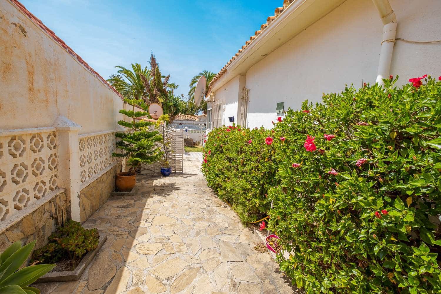 2 soveværelse Semi-Rækkehus til salg i Torrox - € 359.000 (Ref: 8362261)