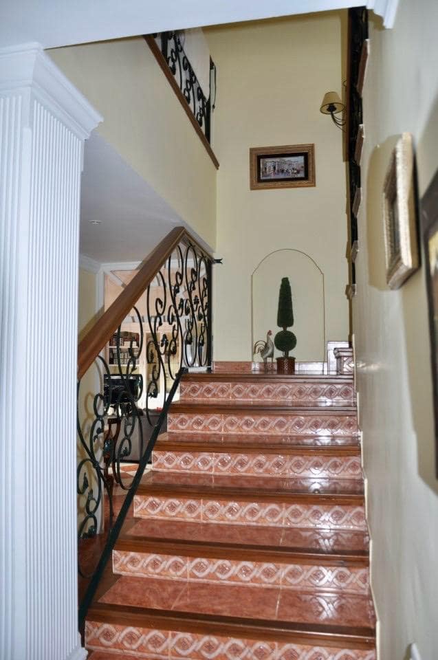 5 soveværelse Villa til salg i Almunecar med swimmingpool - € 845.000 (Ref: 8590385)