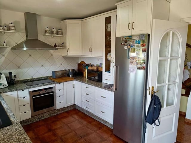 5 soveværelse Villa til salg i Almuñécar med swimmingpool - € 845.000 (Ref: 8590385)