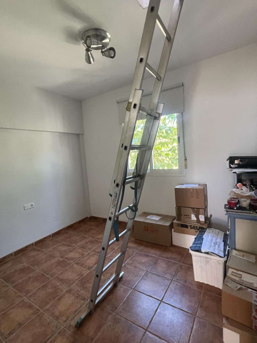 4 sypialnia Dom na sprzedaż w Nerja z basenem garażem - 385 000 € (Ref: 8752224)