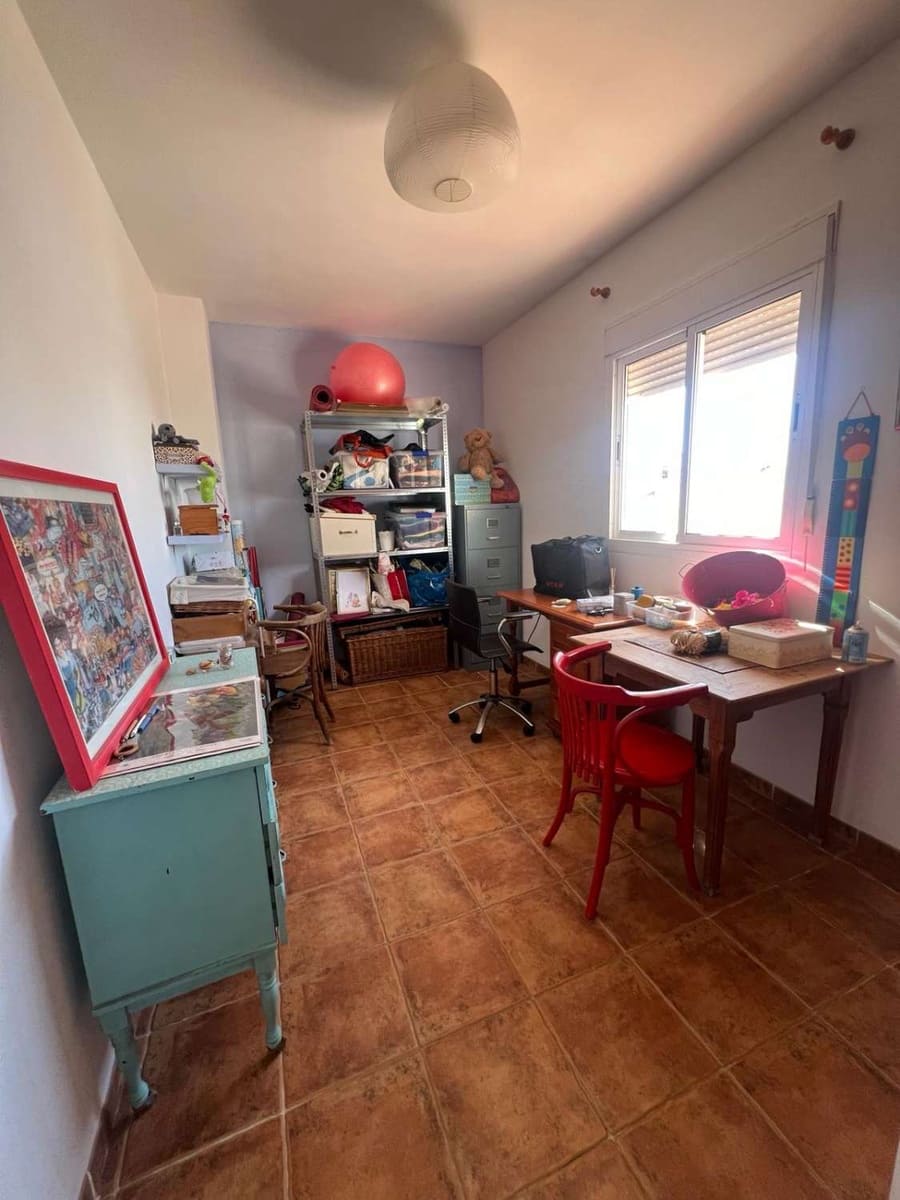 4 sypialnia Dom na sprzedaż w Nerja z basenem garażem - 385 000 € (Ref: 8752224)