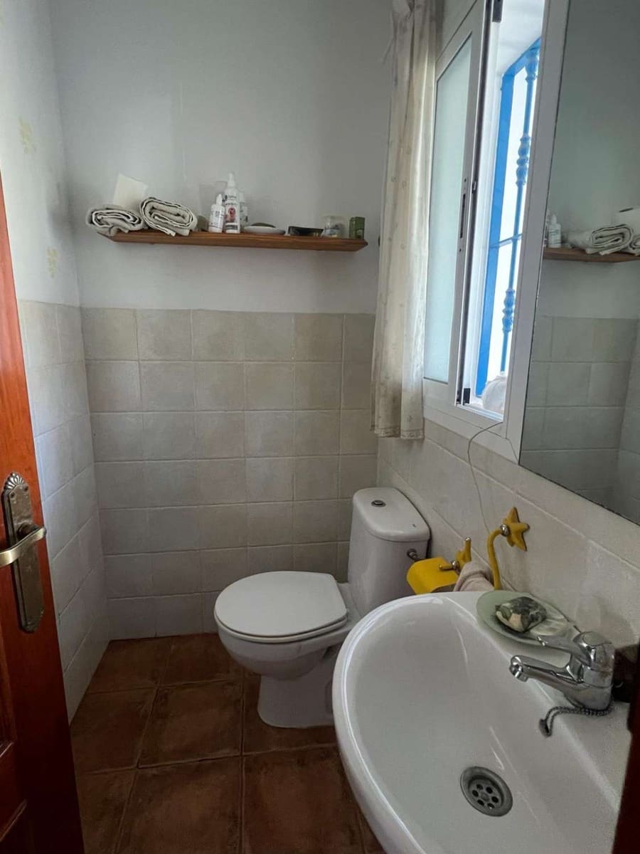 4 sypialnia Dom na sprzedaż w Nerja z basenem garażem - 385 000 € (Ref: 8752224)