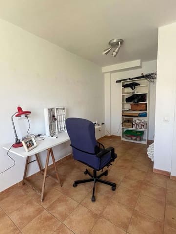 4 sypialnia Dom na sprzedaż w Nerja z basenem garażem - 385 000 € (Ref: 8752224)