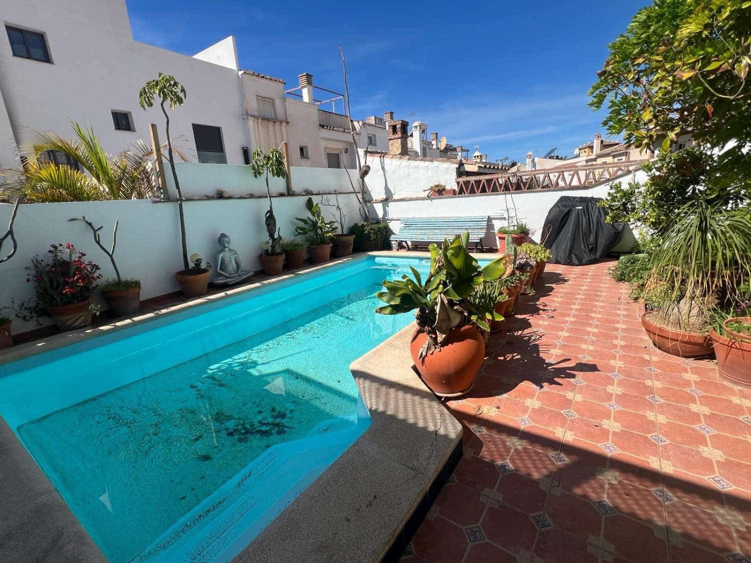 4 sypialnia Dom na sprzedaż w Nerja z basenem garażem - 385 000 € (Ref: 8752224)