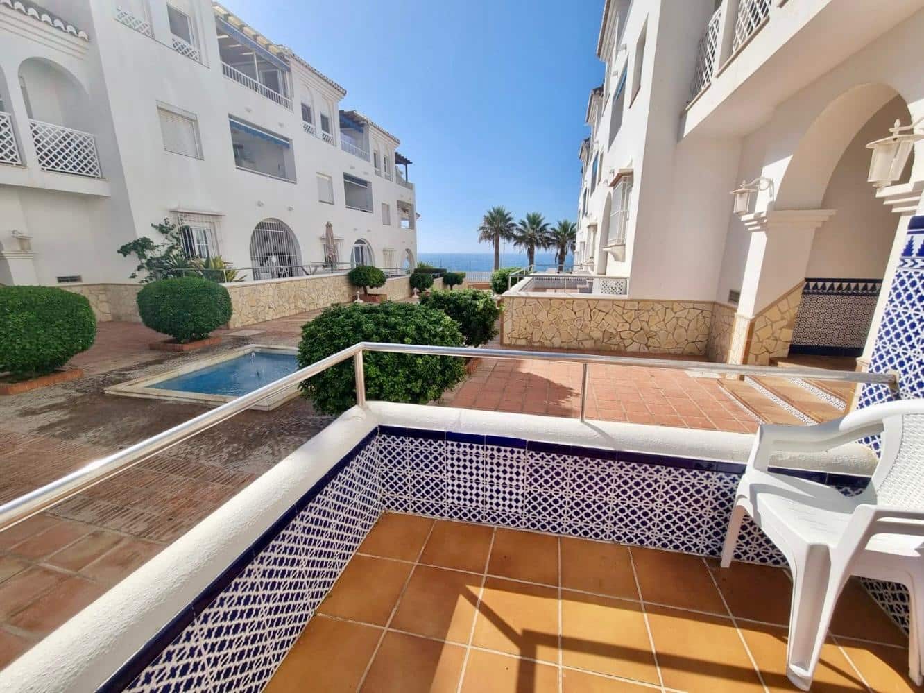 2 bedroom Apartment for sale in Nerja with pool - € 439,000 (Ref: 8912808)