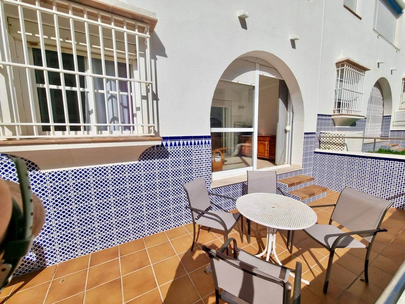 2 bedroom Apartment for sale in Nerja with pool - € 439,000 (Ref: 8912808)
