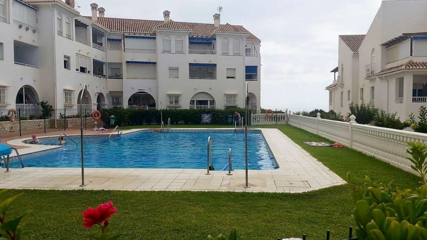 2 bedroom Apartment for sale in Nerja with pool - € 439,000 (Ref: 8912808)