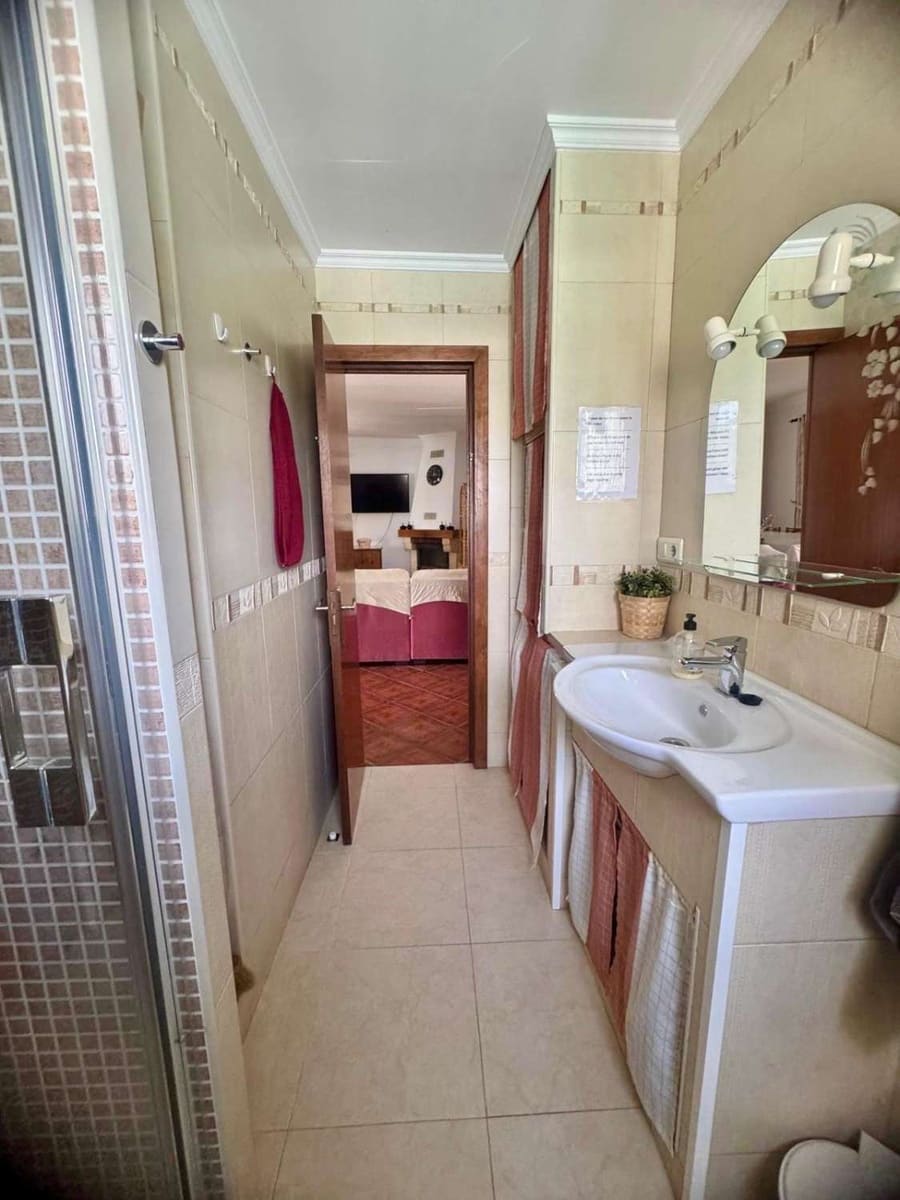 3 sovrum Finca/Hus på landet till salu i Lagos med pool - 578 000 € (Ref: 8942767)