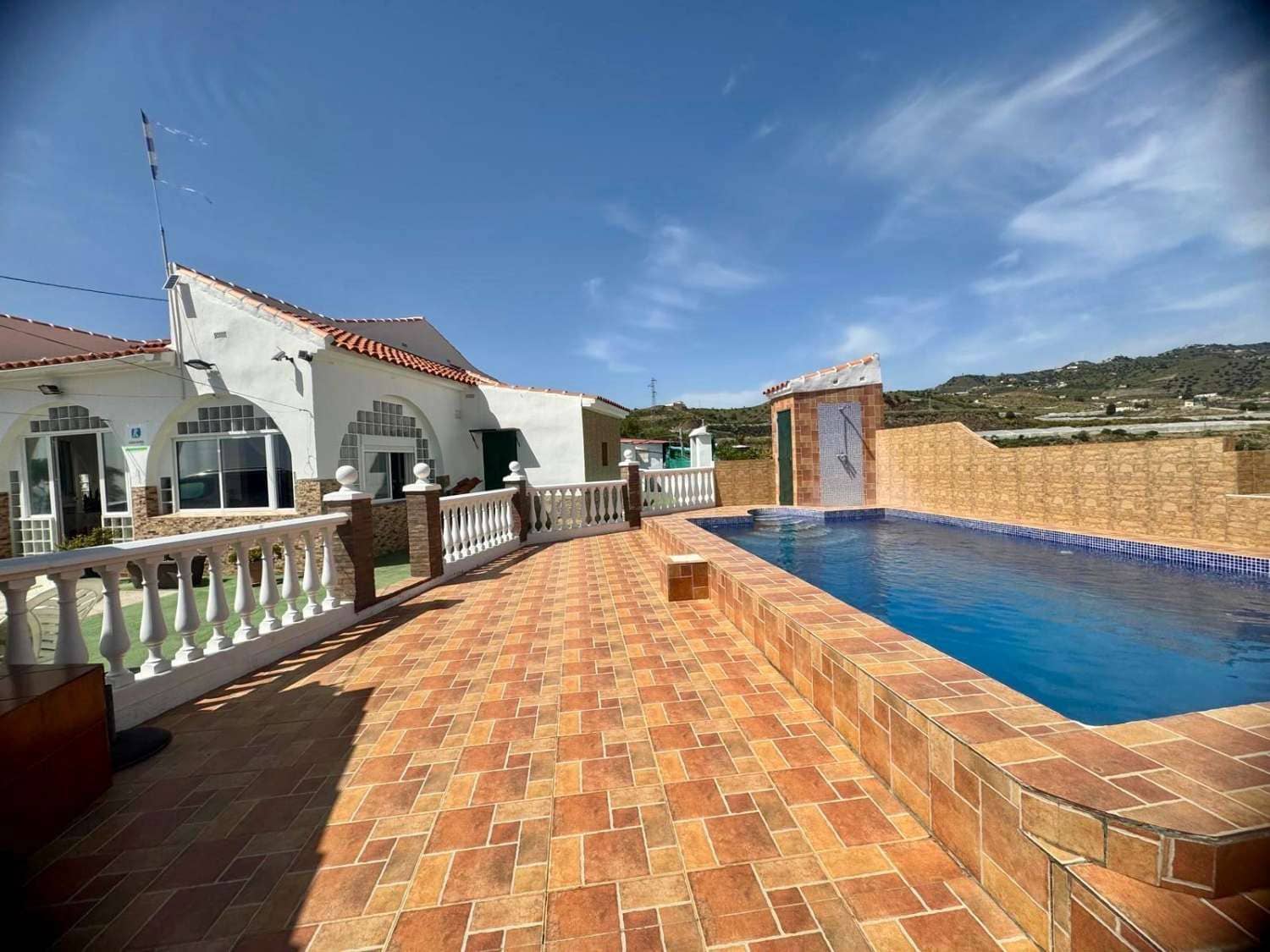 3 sovrum Finca/Hus på landet till salu i Lagos med pool - 578 000 € (Ref: 8942767)