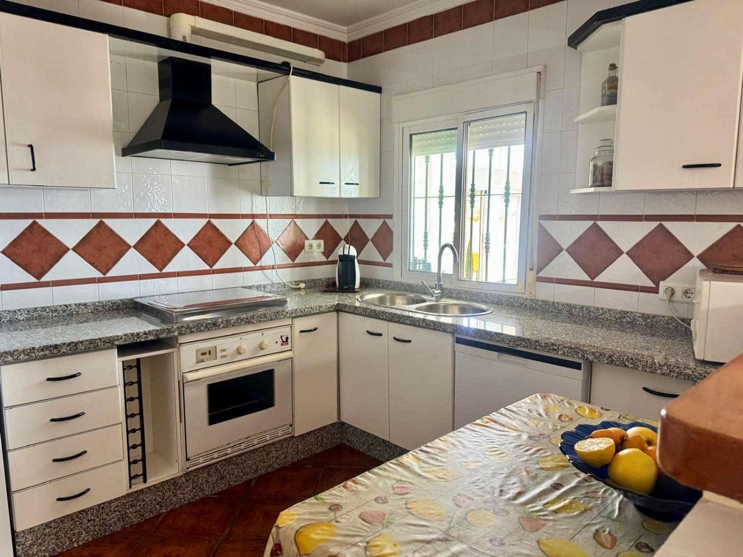 3 sovrum Finca/Hus på landet till salu i Lagos med pool - 578 000 € (Ref: 8942767)