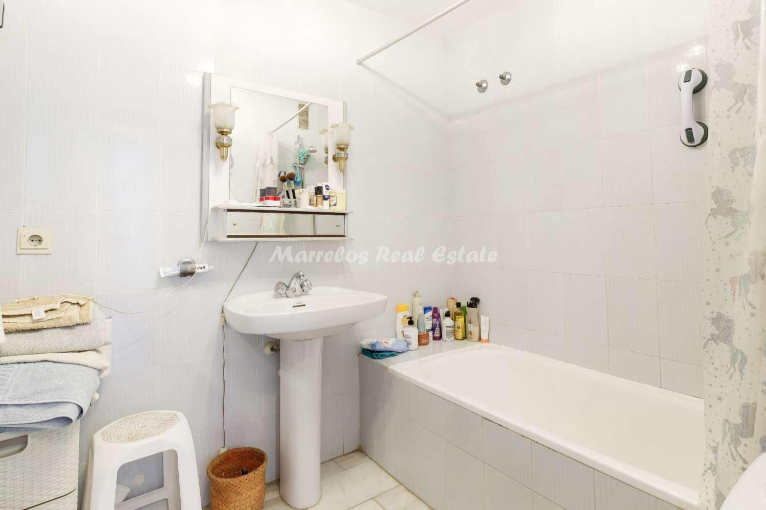 2 bedroom Apartment for sale in Nerja with pool - € 499,000 (Ref: 9042049)