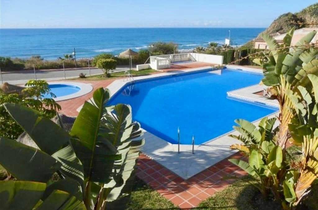 4 quarto Moradia em Banda para venda em Torrox com piscina - 490 000 € (Ref: 9074909)