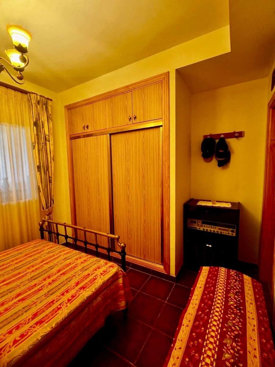 4 quarto Moradia em Banda para venda em Torrox com piscina - 490 000 € (Ref: 9074909)