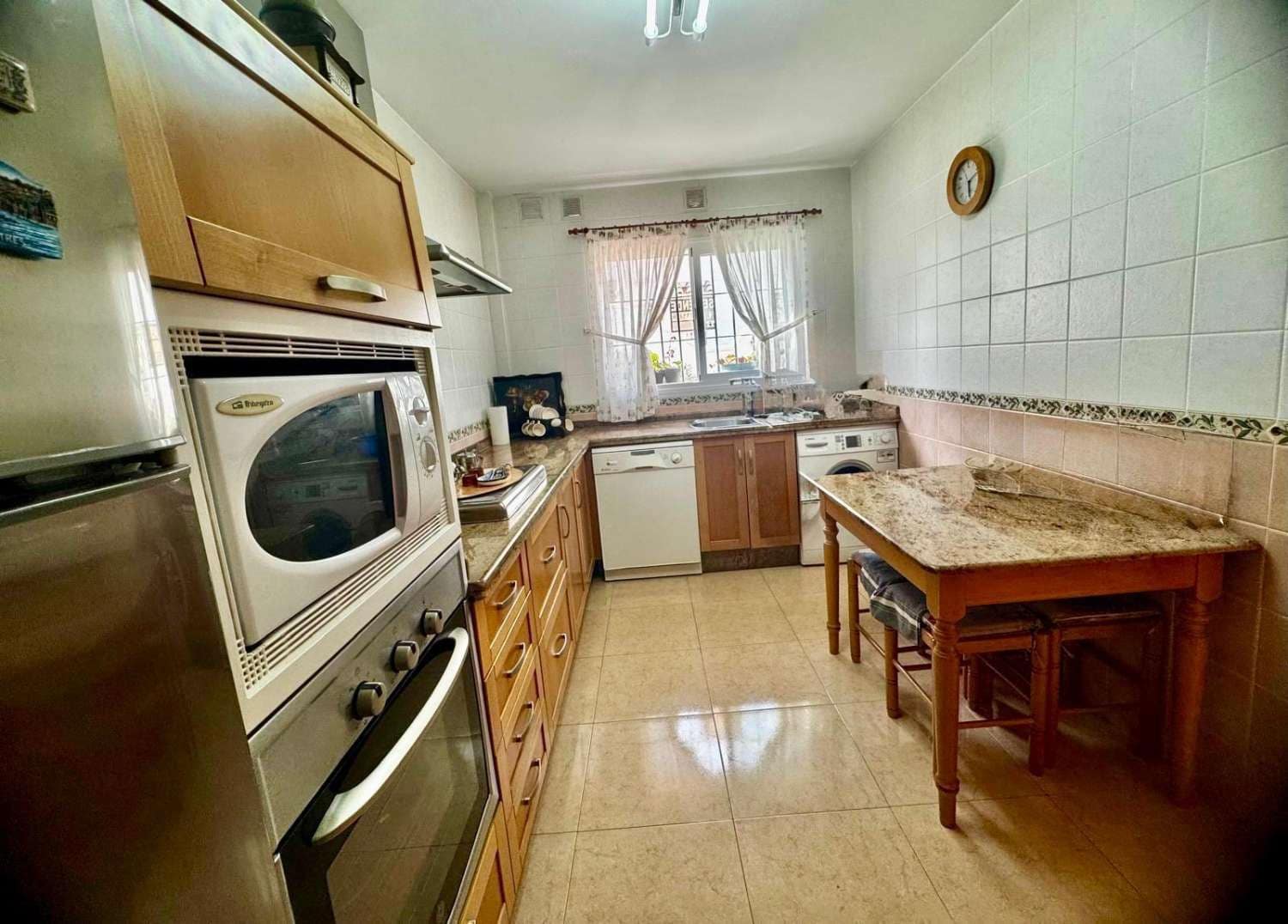 4 quarto Moradia em Banda para venda em Torrox com piscina - 490 000 € (Ref: 9074909)