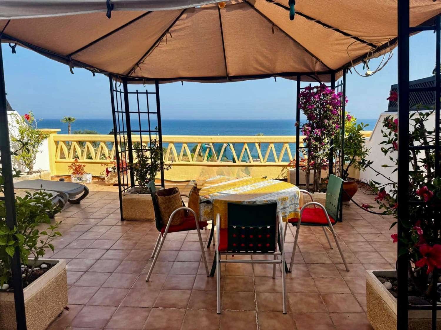 4 quarto Moradia em Banda para venda em Torrox com piscina - 490 000 € (Ref: 9074909)