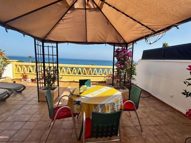 4 soveværelse Rækkehus til salg i Torrox med swimmingpool - € 490.000 (Ref: 9074909)