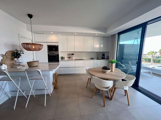 Apartamento de 2 habitaciones en Torrox en venta con piscina garaje - 399.000 € (Ref: 9134142)