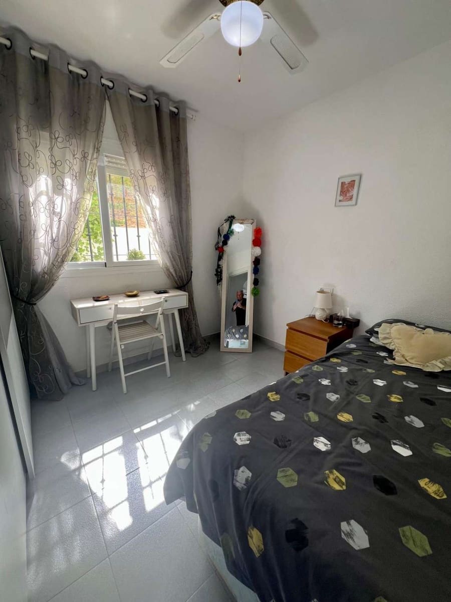 2 bedroom Apartment for sale in Torrox with pool - € 215,000 (Ref: 9162082)