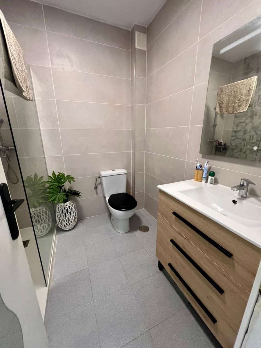 2 bedroom Apartment for sale in Torrox with pool - € 215,000 (Ref: 9162082)