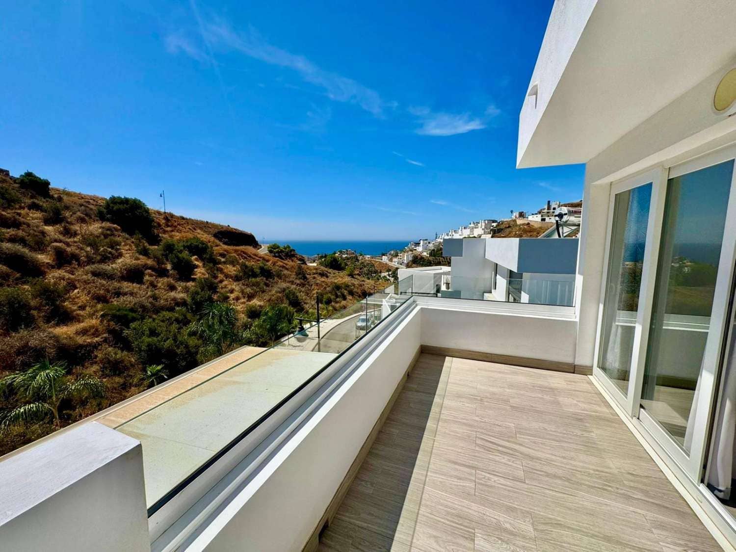 3 bedroom Villa for sale in Torrox with pool - € 490,000 (Ref: 9228375)