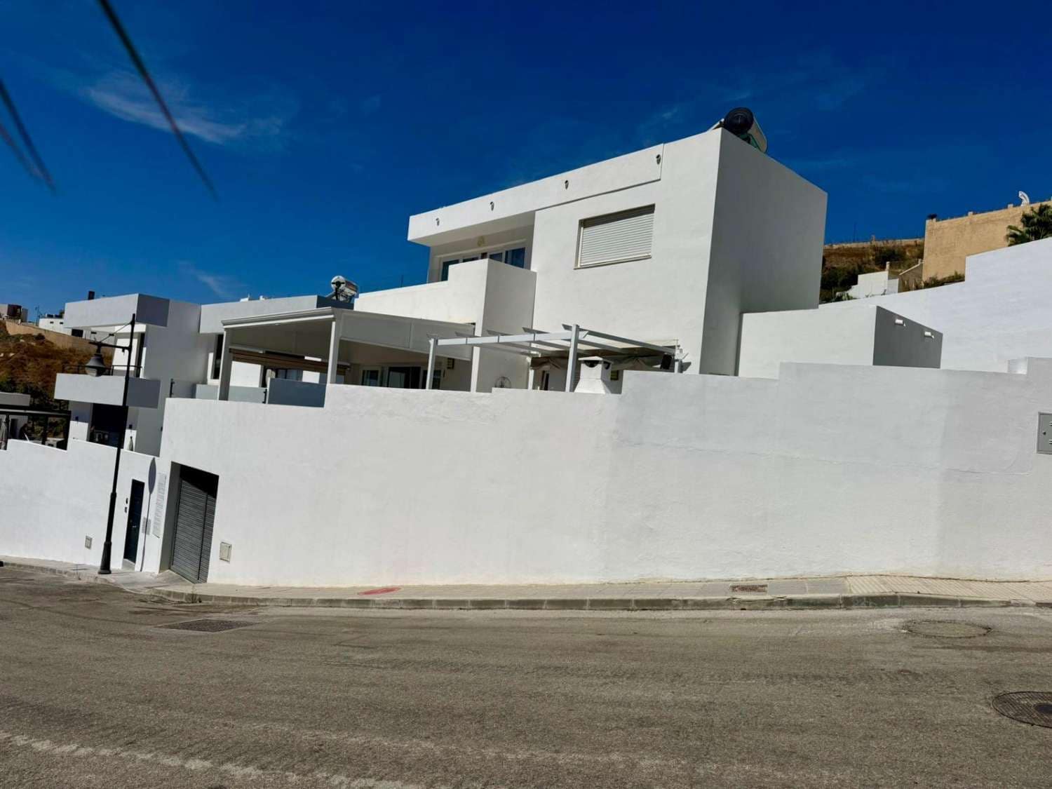 3 bedroom Villa for sale in Torrox with pool - € 490,000 (Ref: 9228375)