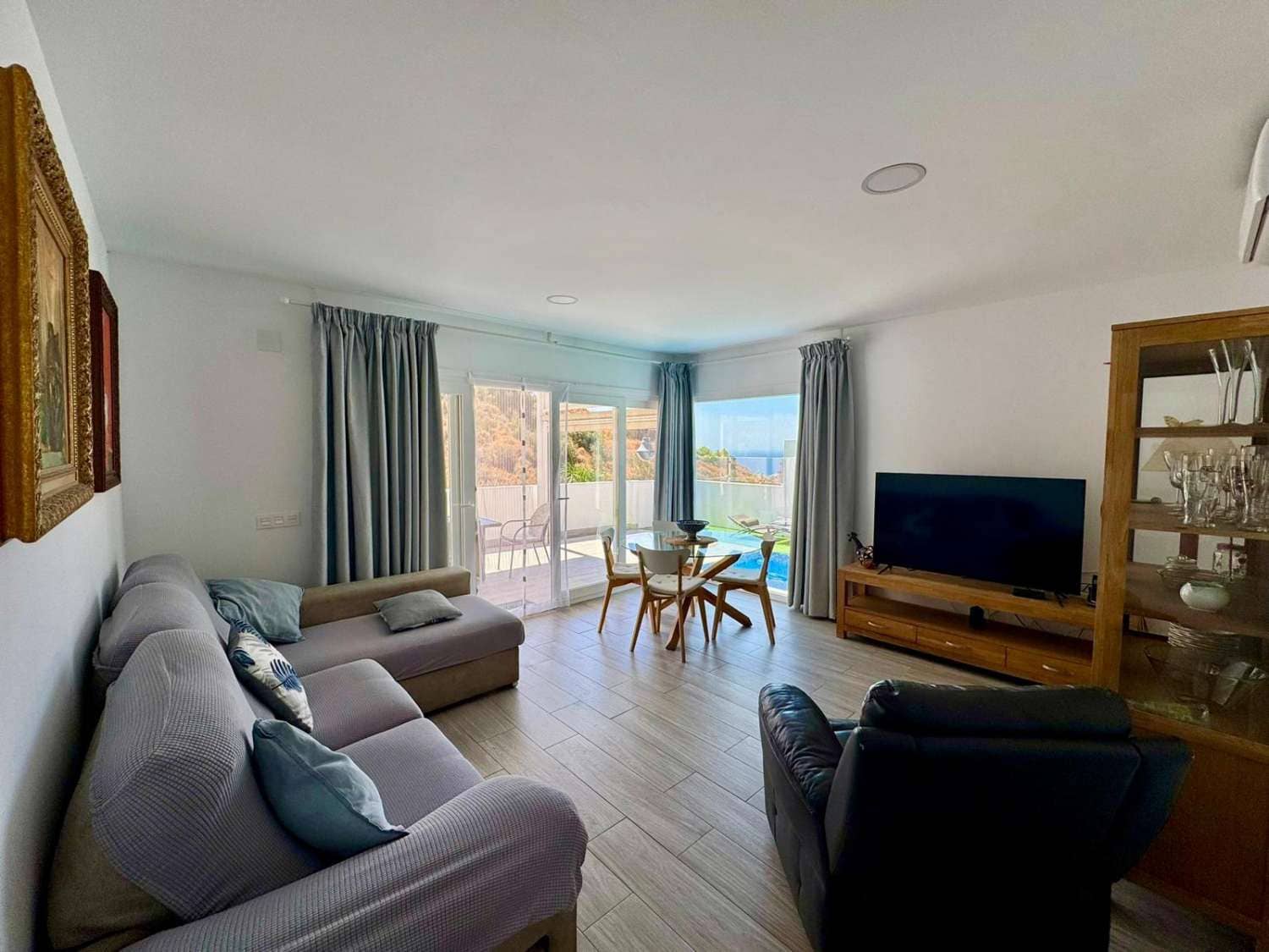 3 bedroom Villa for sale in Torrox with pool - € 490,000 (Ref: 9228375)