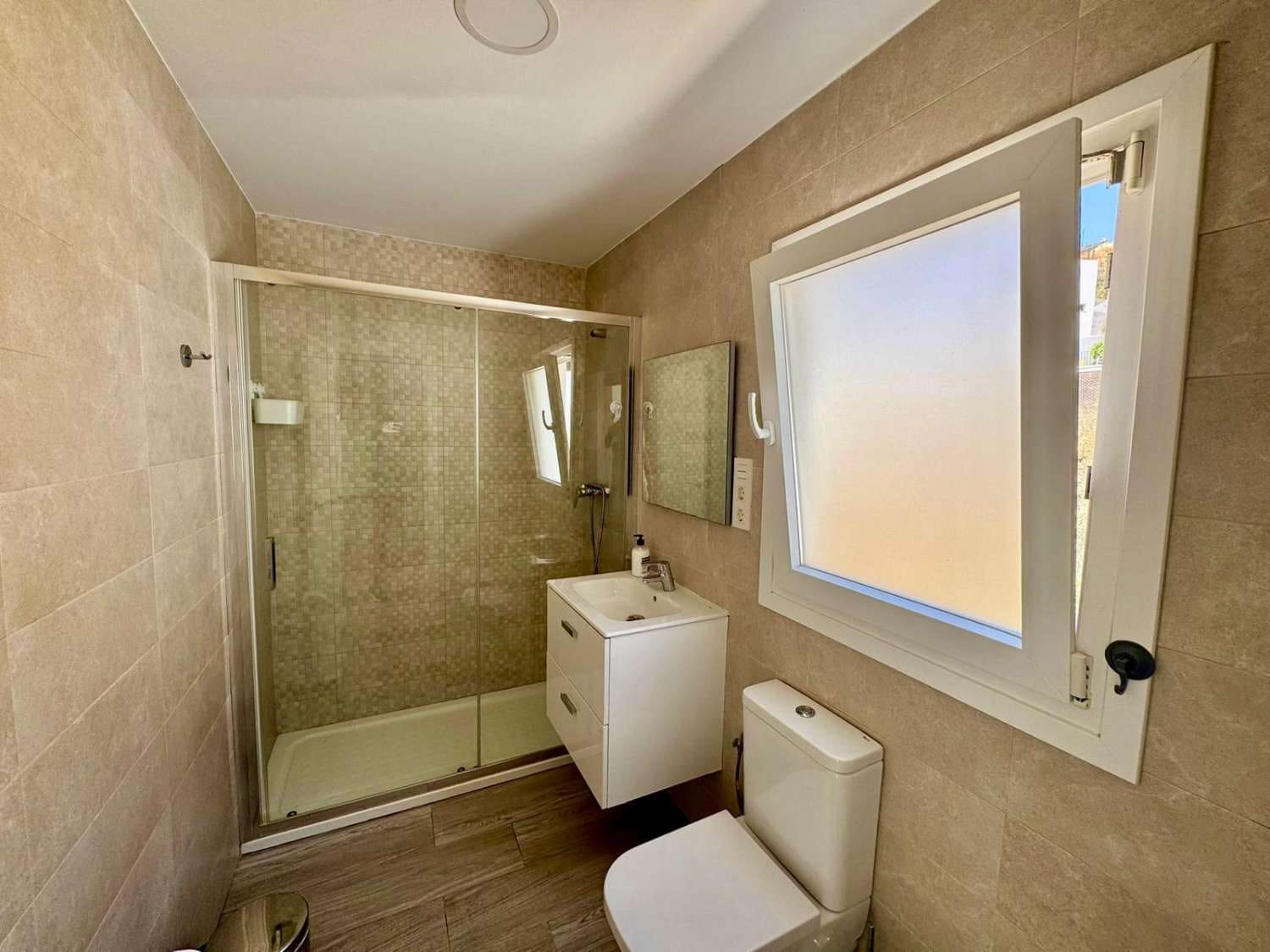 3 bedroom Villa for sale in Torrox with pool - € 490,000 (Ref: 9228375)