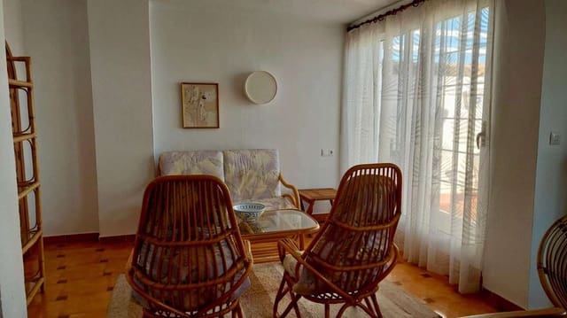 3 makuuhuone Omakotitalo myytävänä paikassa Nerja mukana uima-altaan - 325 000 € (Ref: 9236173)