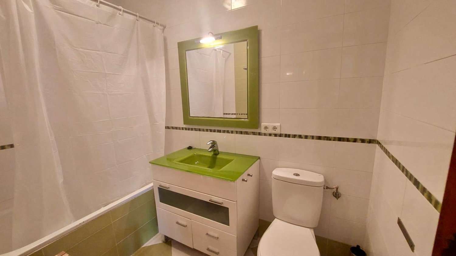 3 makuuhuone Omakotitalo myytävänä paikassa Nerja mukana uima-altaan - 325 000 € (Ref: 9236173)